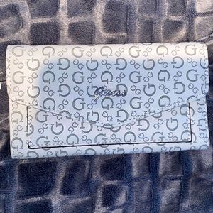 NWT Guess Grey clutch/wristlet